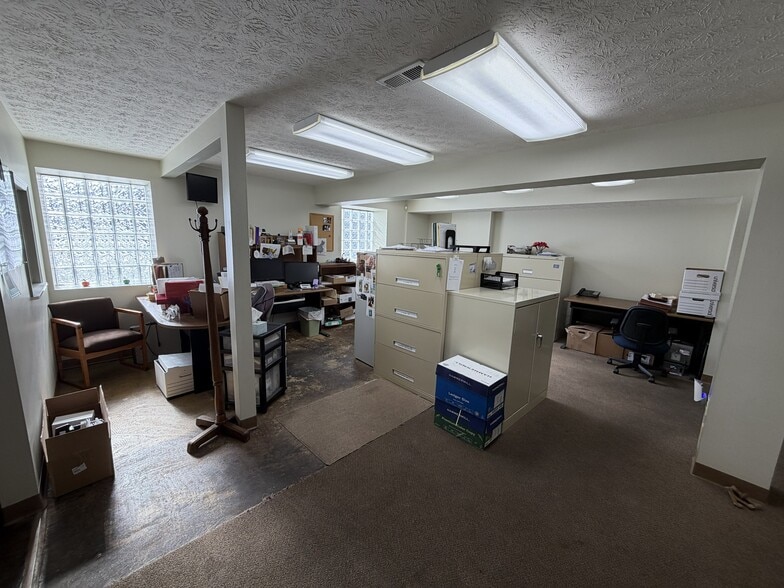 More Photos Of 4900 Train Ave, Cleveland Manufacturing For Sale