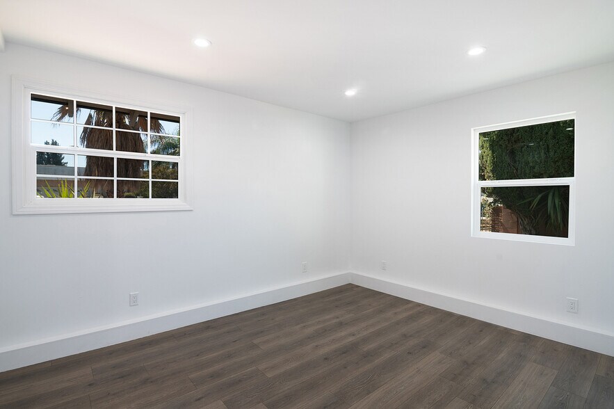 More Photos Of 15405 Covello St, Van Nuys Manufactured Housing Mobile Home Park For Sale