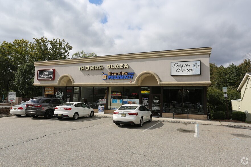 More Photos Of 2405 Hamburg Tpke, Wayne Storefront Retail Office For Lease