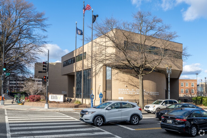 More Photos Of 807 Maine Ave SW, Washington Office For Sale