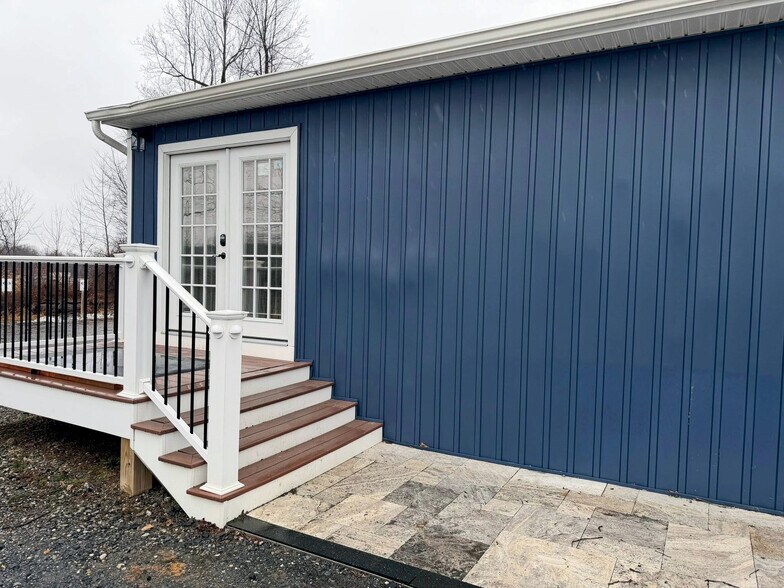 More Photos Of 13554 Triadelphia Rd, Ellicott City Freestanding For Lease