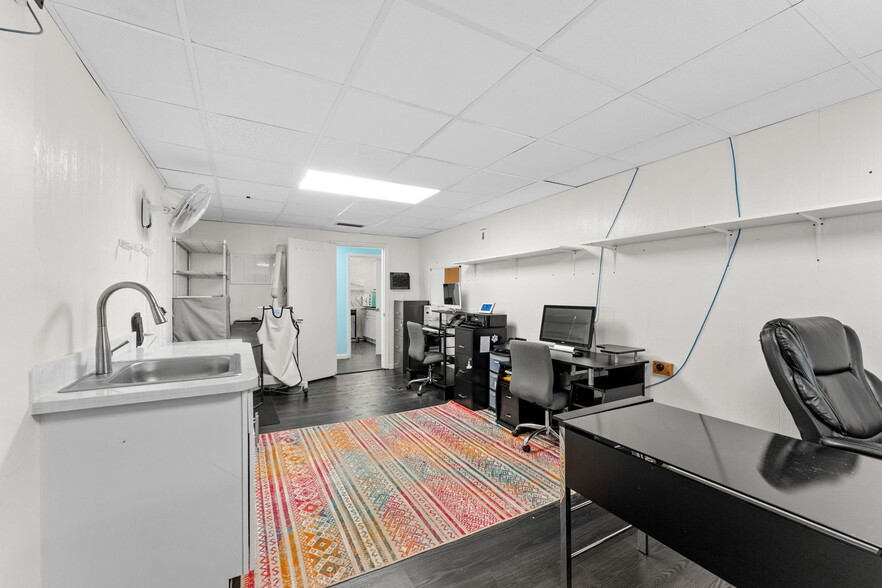 More Photos Of 1029 Sarno Rd, Melbourne Medical For Sale