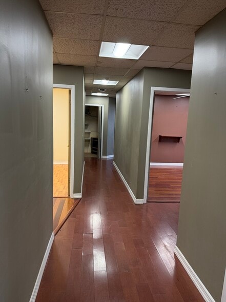 More Photos Of 3715 Main St, Bridgeport Medical For Lease