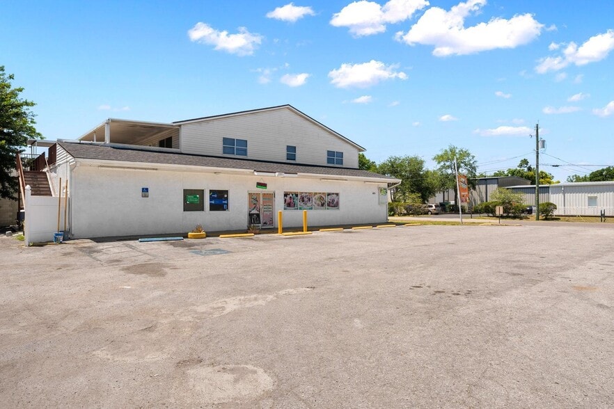 More Photos Of 4624 N Hubert Ave, Tampa Convenience Store For Sale