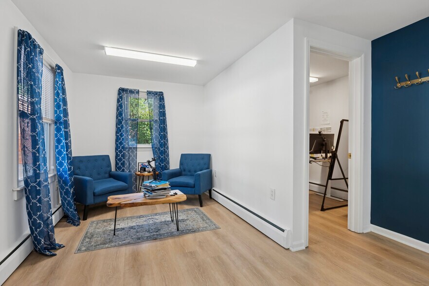 More Photos Of 2417 Silverside Rd, Wilmington Office For Sale