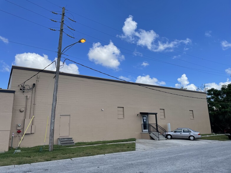 Primary Photo Of 101 Suddath Dr, Orlando Warehouse For Lease