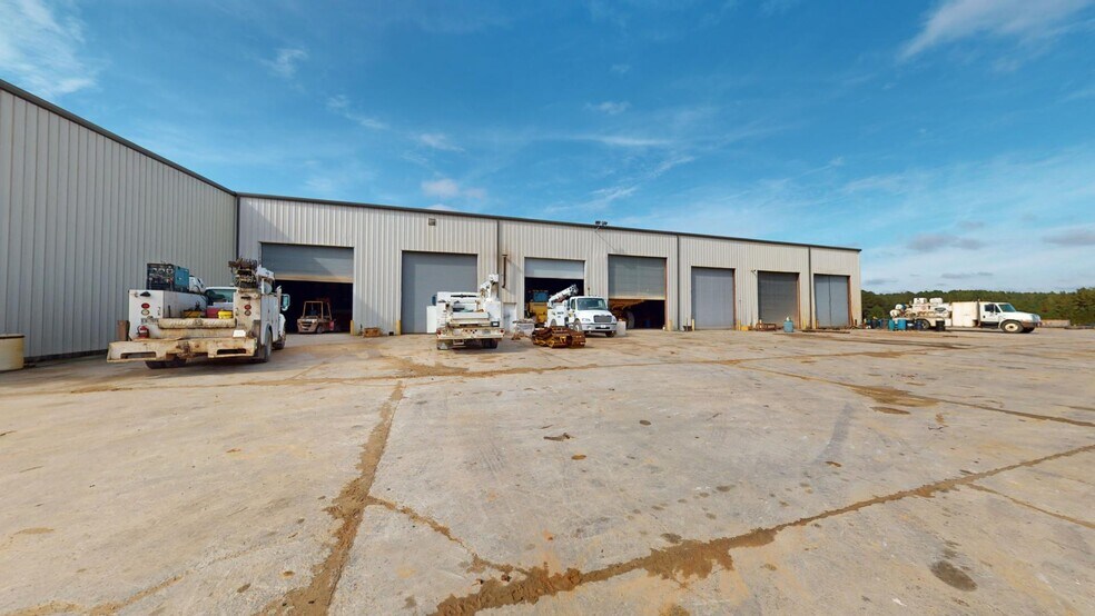 More Photos Of 11708 GA Highway 24 W, Sandersville Warehouse For Sale