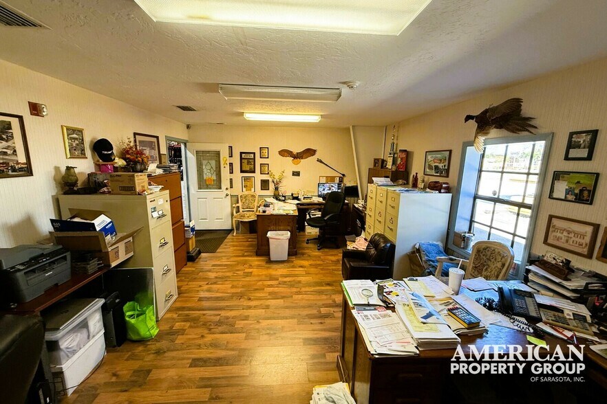 More Photos Of 5611 15th St E, Bradenton Freestanding For Lease