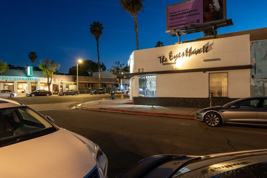 More Photos Of 13831 Ventura Blvd, Sherman Oaks Storefront For Sale