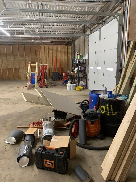 More Photos Of 2711 S M 52, Owosso Warehouse For Lease