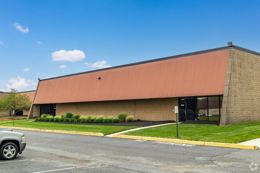 More Photos Of 1400-1480 Imperial Way, Thorofare Warehouse For Lease