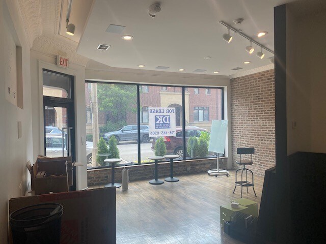 More Photos Of 193 N Marion St, Oak Park Storefront Retail Office For Lease