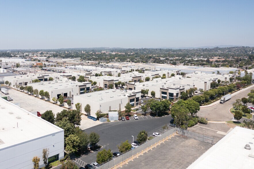 More Photos Of 1400 E Valencia Dr, Fullerton Warehouse For Lease