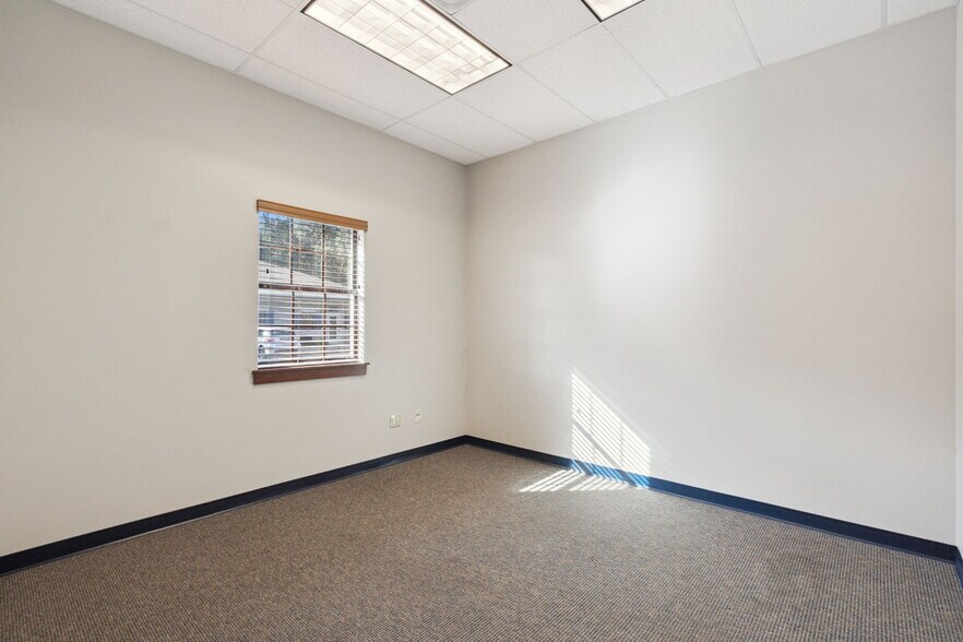 More Photos Of , Longwood Office For Sale