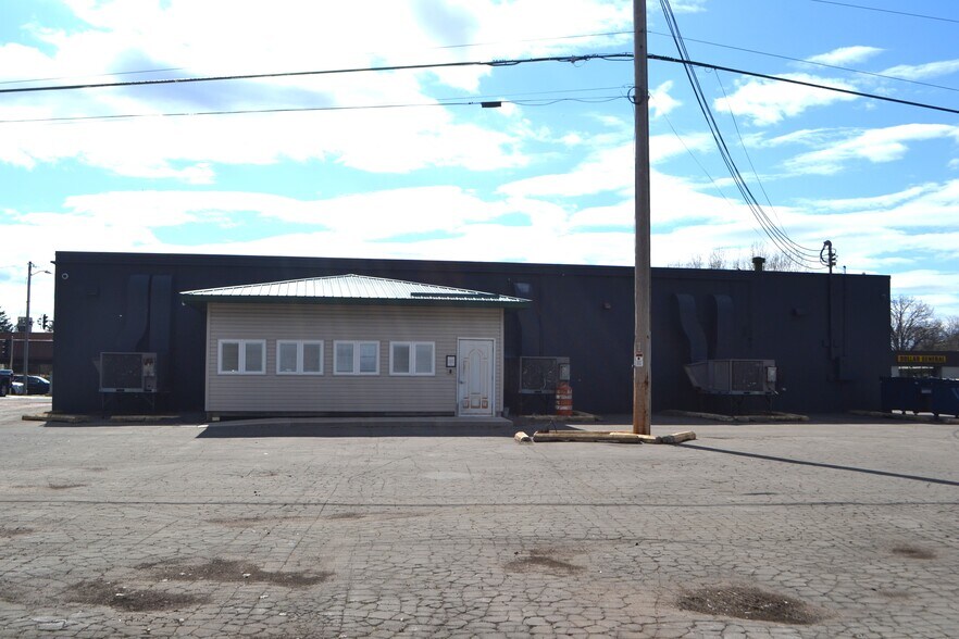 More Photos Of 861 Grand Ave, Schofield General Retail For Sale