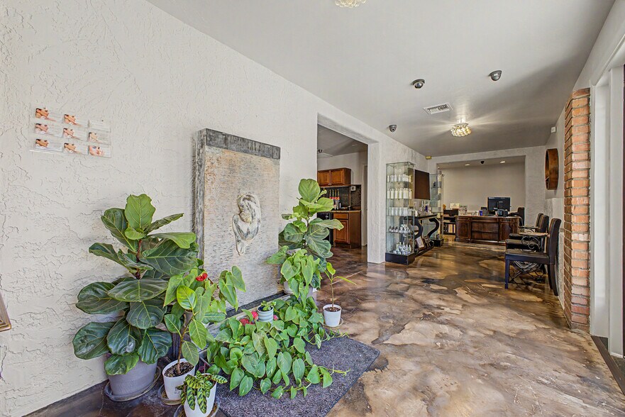 More Photos Of 7506 E Monterey Way, Scottsdale Office For Sale