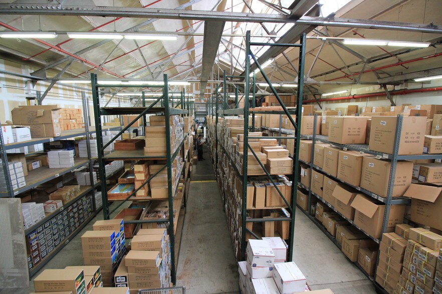 More Photos Of 501 Sumner St, Honolulu Warehouse For Sale