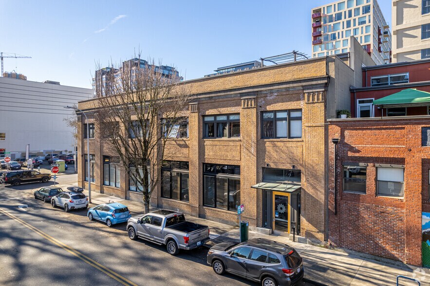More Photos Of 555 NW Park Ave, Portland Apartments For Lease