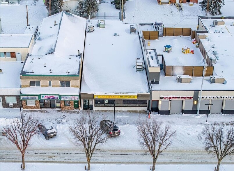 More Photos Of 34 Athabasca Av, Devon Storefront For Sale