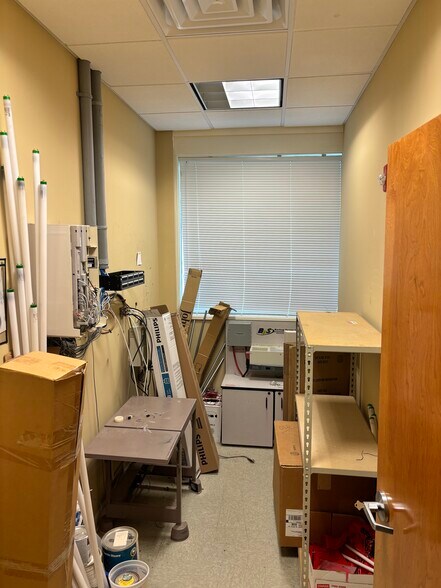 More Photos Of 220 Ridgedale Ave, Florham Park Office For Sale