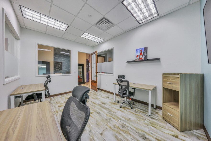 More Photos Of 118 Vintage Park Blvd, Houston Coworking Space