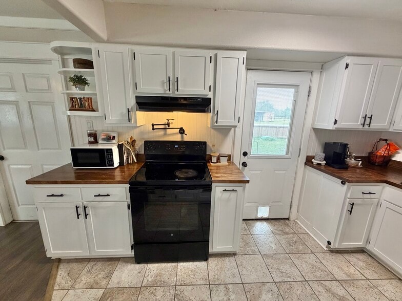 More Photos Of 831 FM 2917 Rd, Alvin Religious Facility For Sale