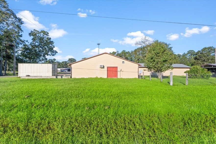 More Photos Of 22360 Highway 321, Cleveland Flex For Lease