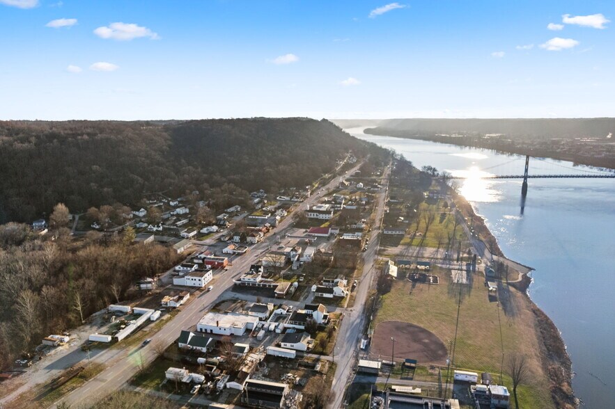 More Photos Of 656 US 52, Aberdeen Flex For Sale