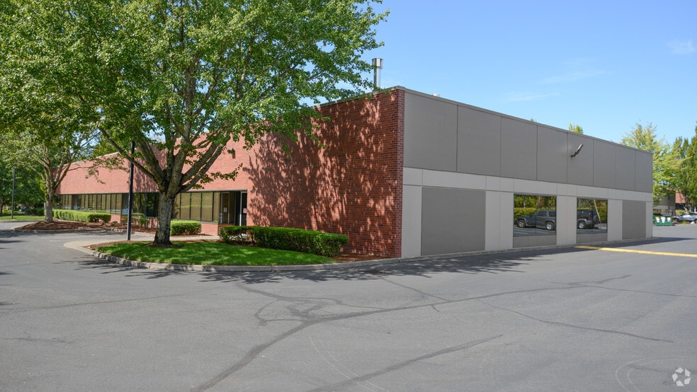 More Photos Of 9500-9560 SW Nimbus Ave, Beaverton Flex For Lease