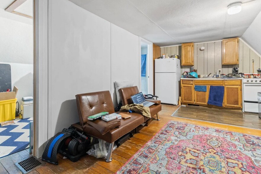 More Photos Of 13 Hodskin St, Canton Apartments For Sale