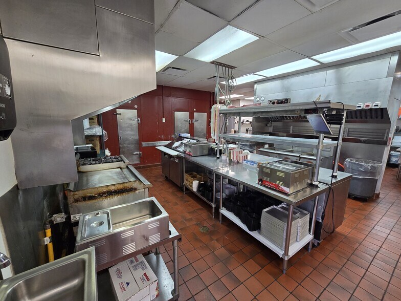 More Photos Of 4232 Highway 6 N, Houston Fast Food For Sale