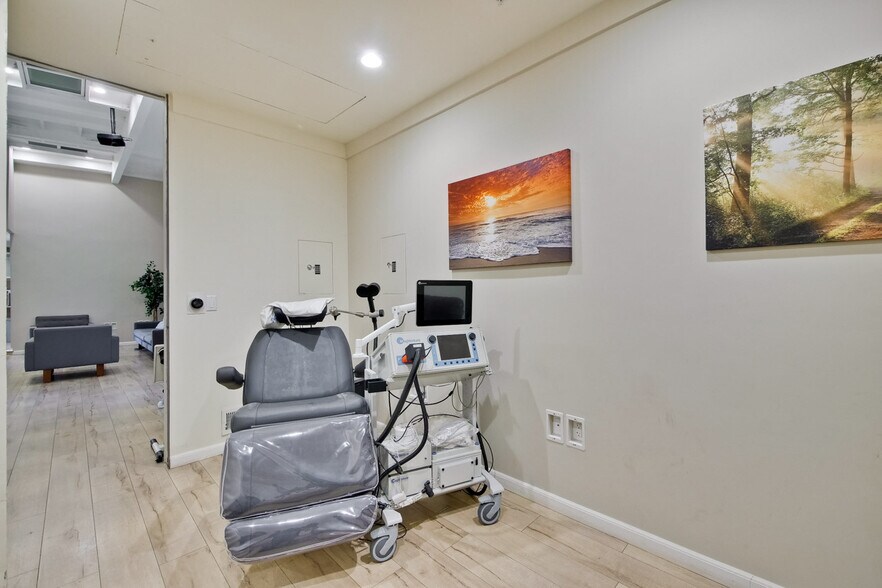 More Photos Of 4966 El Camino Real, Los Altos Office For Sale