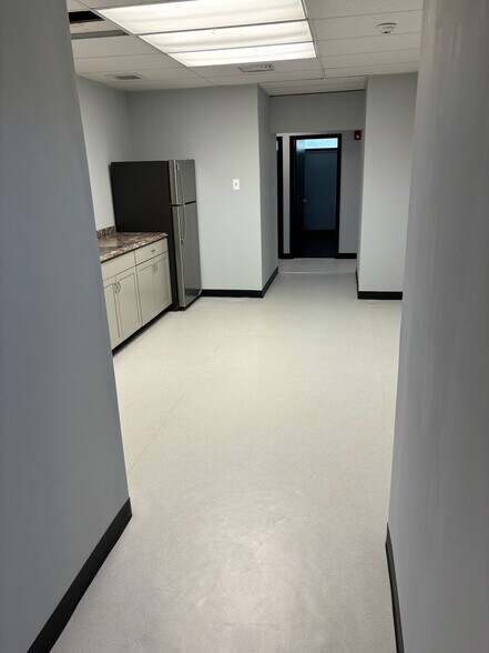 More Photos Of 518 Broadway, Monticello Office For Lease