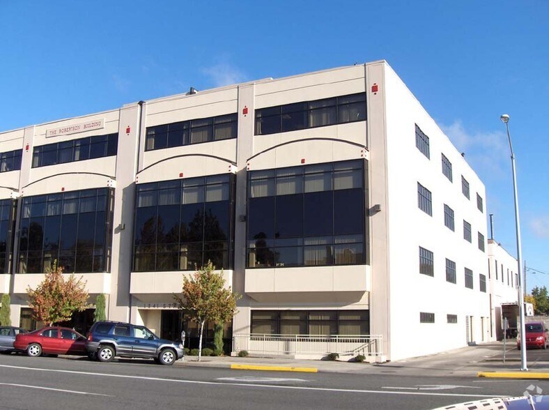 More Photos Of 1241 State St, Salem Office For Sale