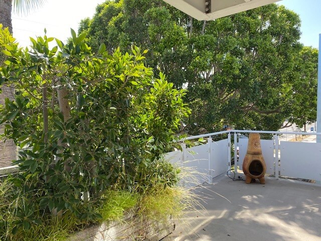 More Photos Of 615 Hampton Dr, Venice Apartments For Lease