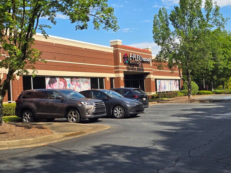 More Photos Of 10700 Abbotts Bridge Rd, Johns Creek General Retail For Lease