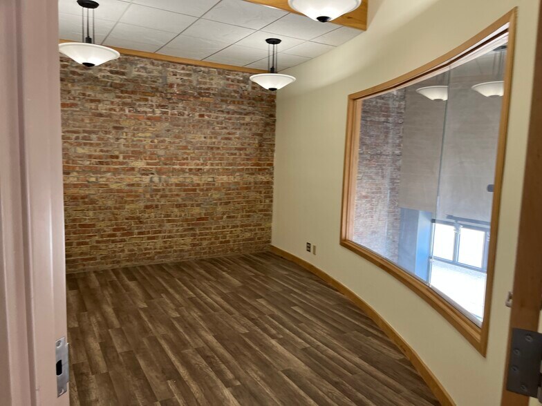 More Photos Of 6613-6621 Ogden Ave, Berwyn Storefront Retail Office For Sale