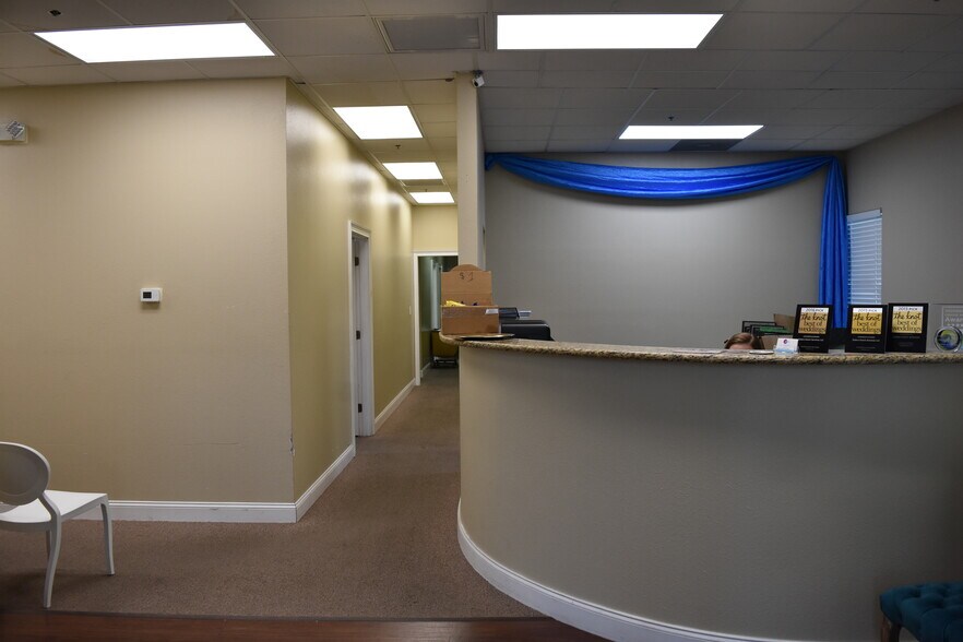 More Photos Of 13000 Automobile Blvd N, Clearwater Warehouse For Lease