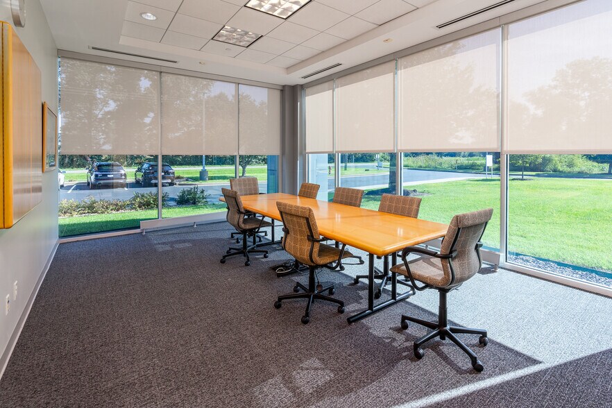 More Photos Of 5001 Meadowland Pky, Marion Office For Sale