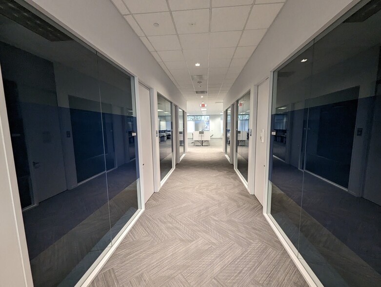 More Photos Of 11410 Greens Crossing Blvd, Houston Light Manufacturing For Sale