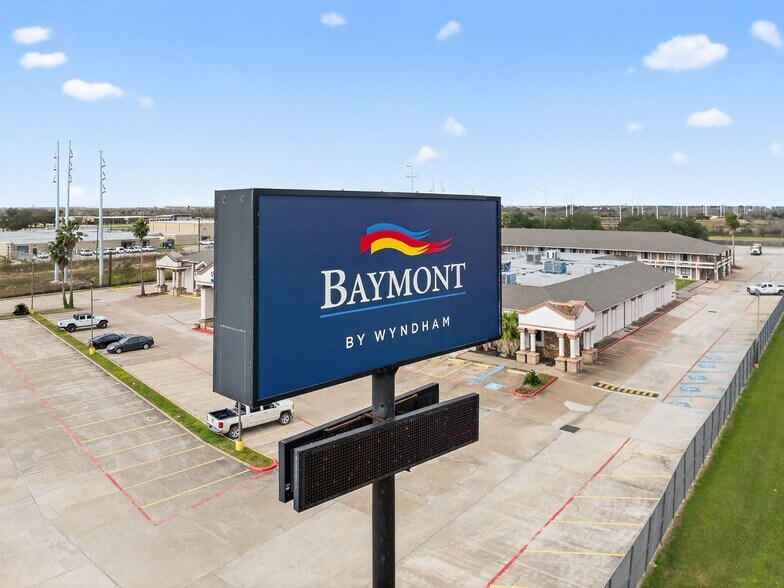 More Photos Of 3801 Highway 73, Port Arthur Hotel For Sale