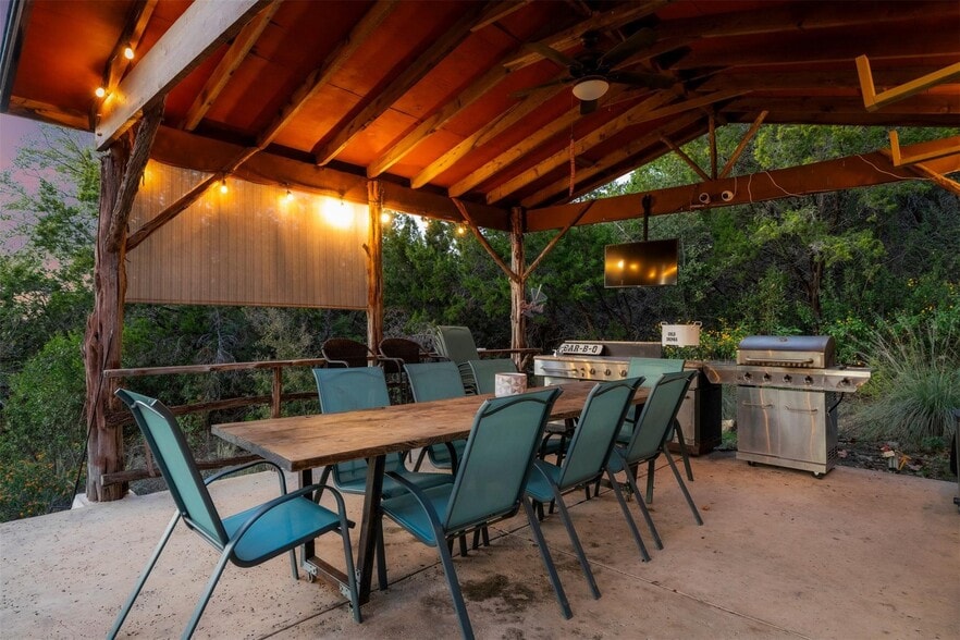 More Photos Of 5507 Travis Cook Rd, Austin Specialty For Sale