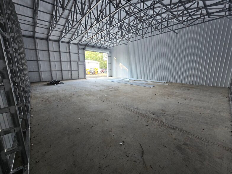 More Photos Of 23147 Hubbards Rd, Remington Warehouse For Lease