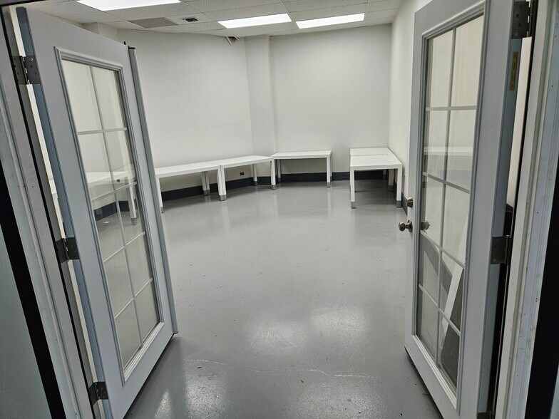 More Photos Of 8203-8267 S Holly St, Centennial Unknown For Lease