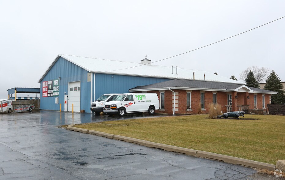 More Photos Of 825 E North St, Elburn Warehouse For Lease