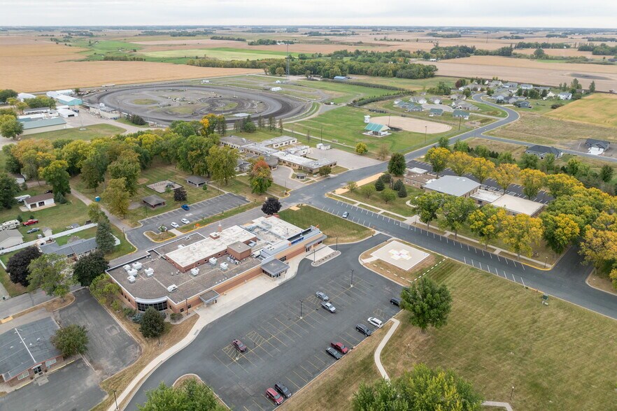 More Photos Of 411 7th Ave NW, Arlington Skilled Nursing Facility For Sale