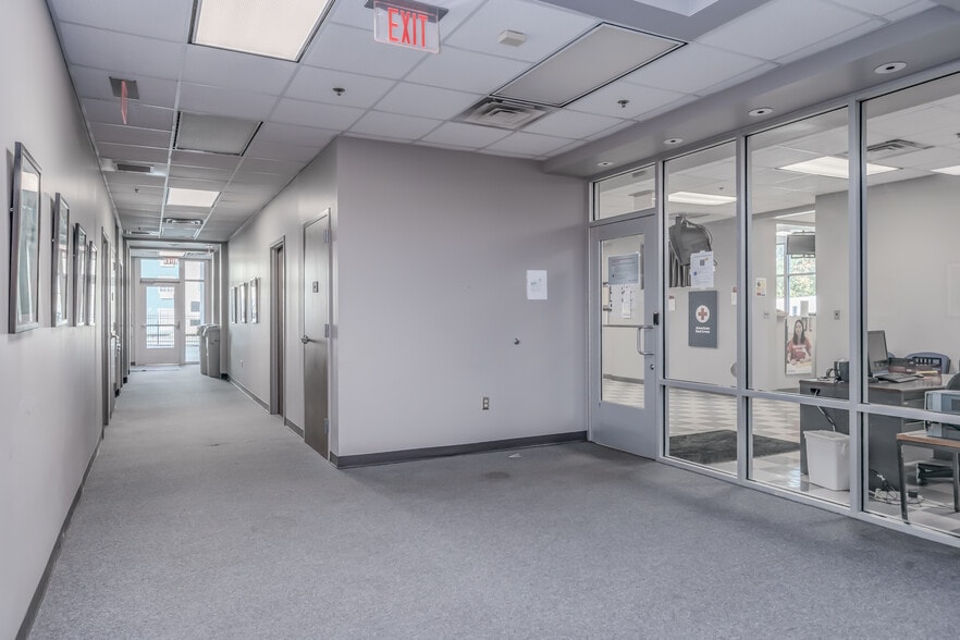 More Photos Of 5015 Woods Crossing Rd, Montgomery Office For Sale