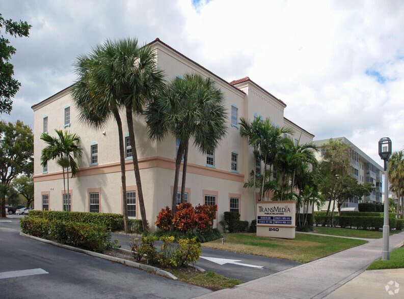 More Photos Of 240 W Palmetto Park Rd, Boca Raton Medical For Lease