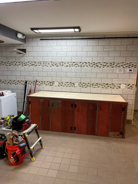 More Photos Of 150 S Washington St, Oxford Freestanding For Sale