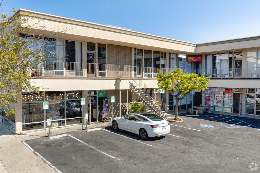Primary Photo Of 930 W Washington St, San Diego Storefront Retail Office For Sale